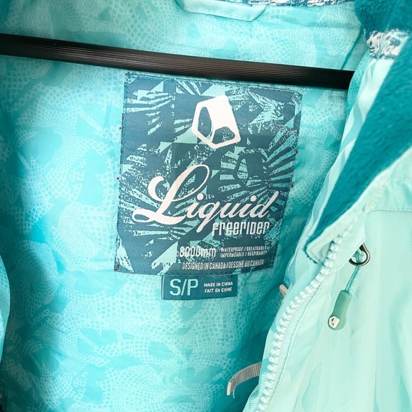 Women’s Ski/Snowbard Jacket - Picture 3 of 11